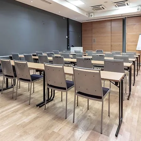 スカンディック シティ 4*