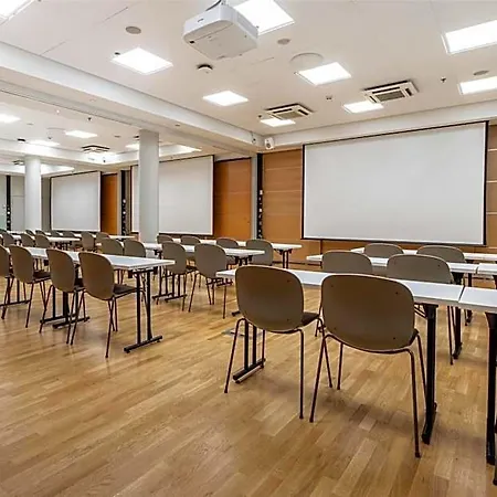 斯堪迪克坦佩雷城市酒店 4*